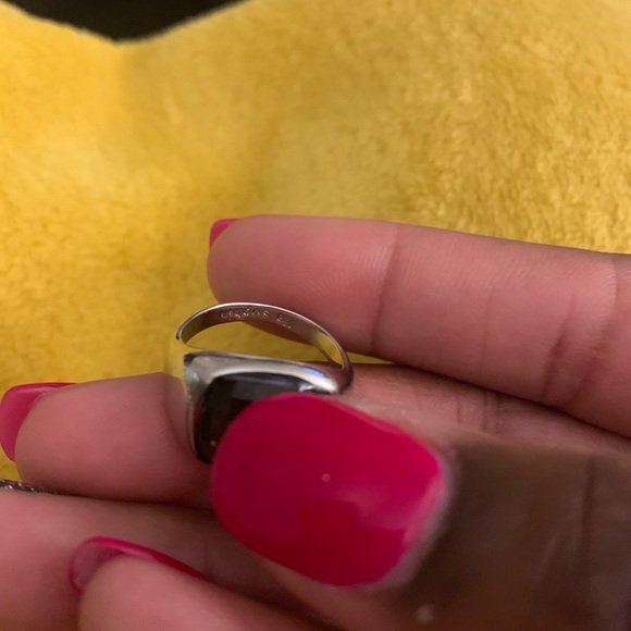 SOLD——>Lia Sophia Ring - Picture 3 of 4